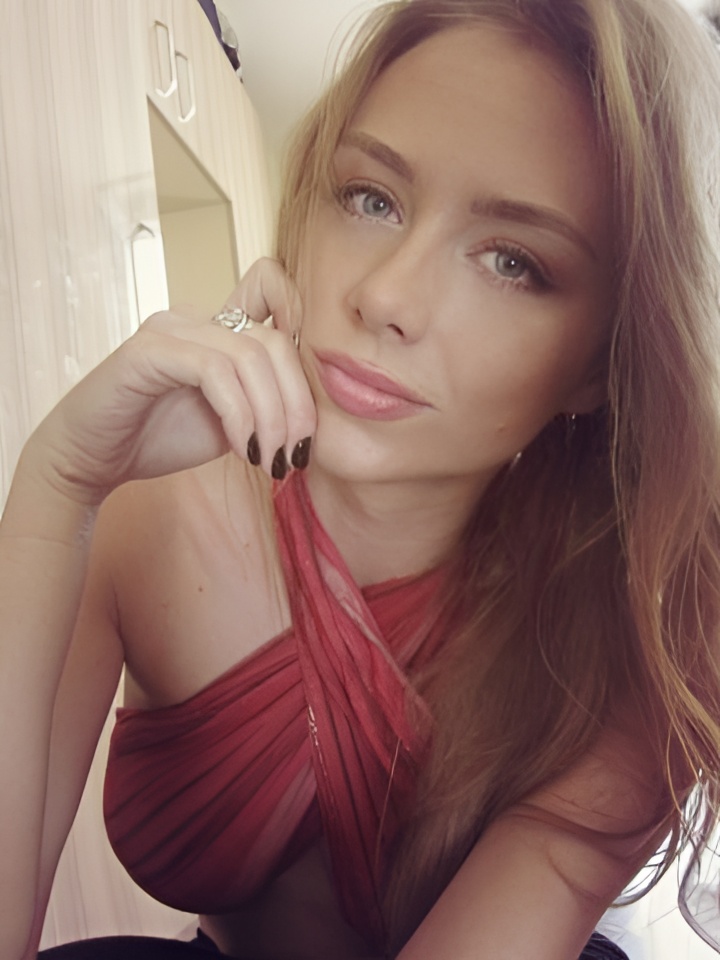 Ольга привлекальеная девушка из Южноуральск цена от 10000 руб