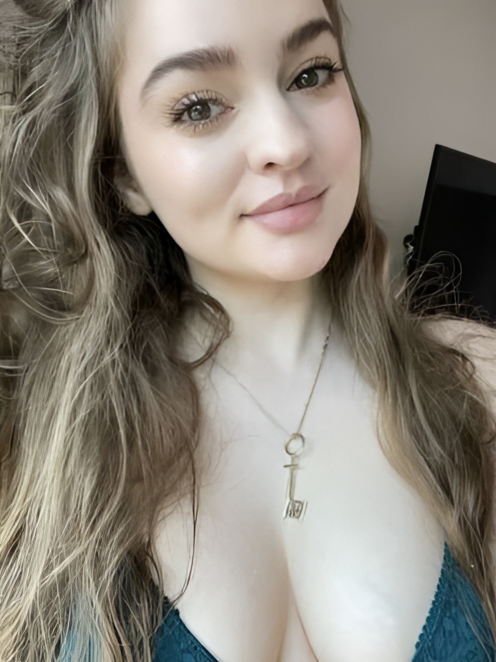 Софа привлекальеная девушка из Южноуральск цена от 2500 руб