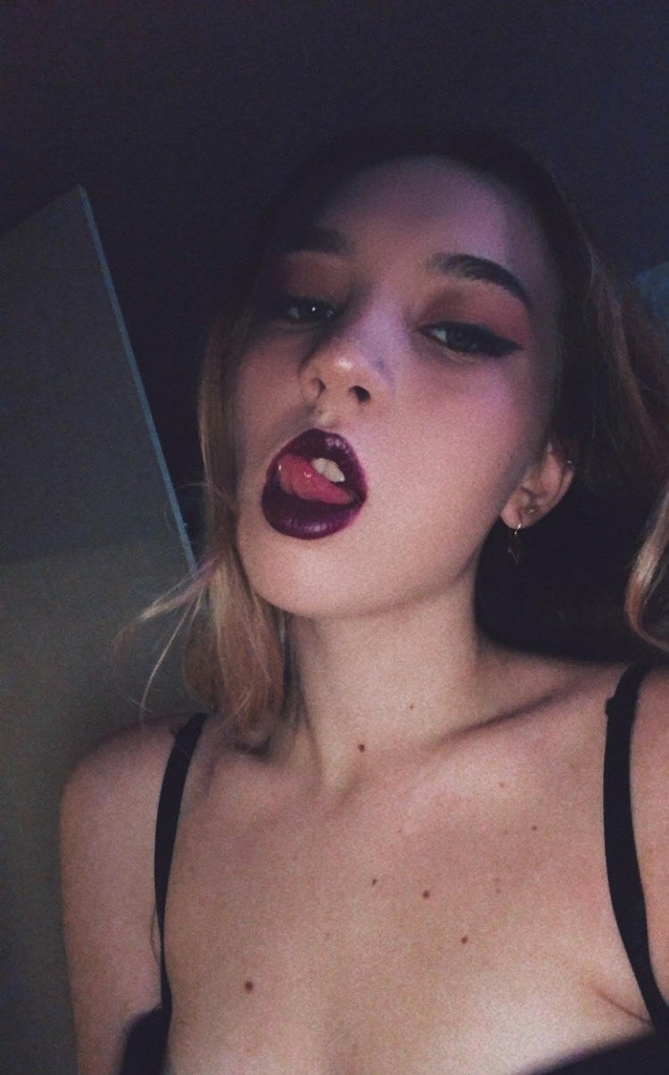 Инга привлекальеная девушка из Южноуральск цена от 3500 руб