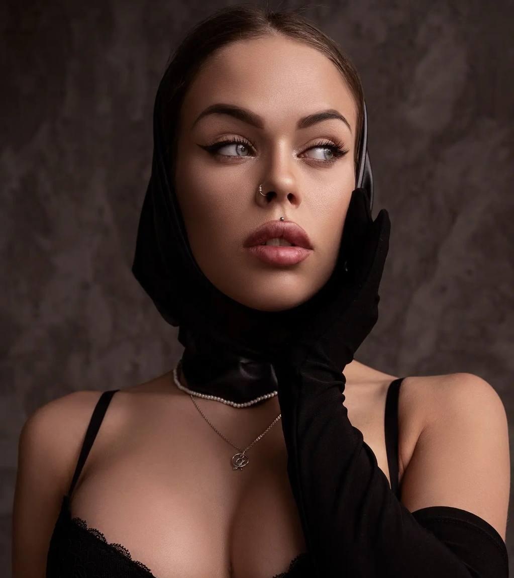 Полина привлекальеная девушка из Южноуральск цена от 6000 руб