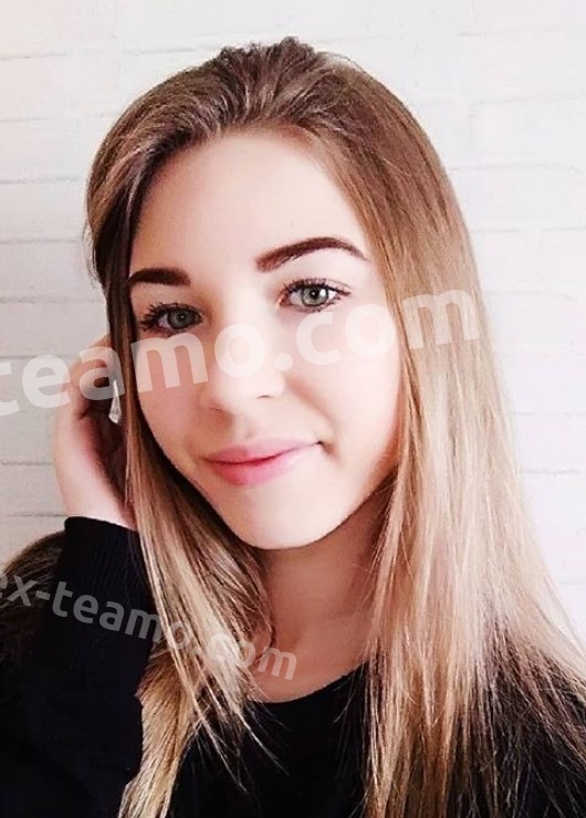 Карина привлекательная девушка из Южноуральск цена от 2000 руб