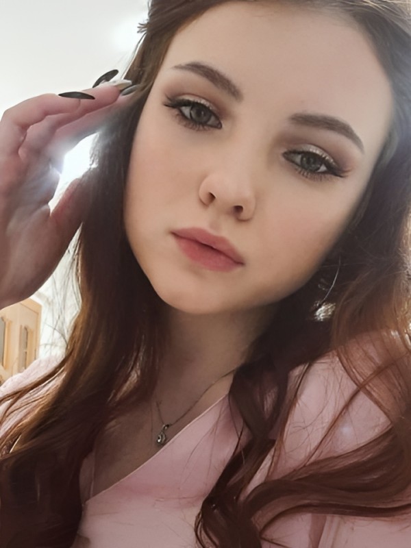 Любовь привлекательная девушка из Южноуральск цена от 3000 руб