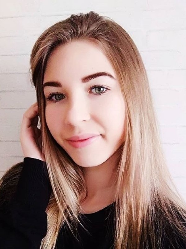 Карина привлекательная девушка из Южноуральск цена от 2000 руб