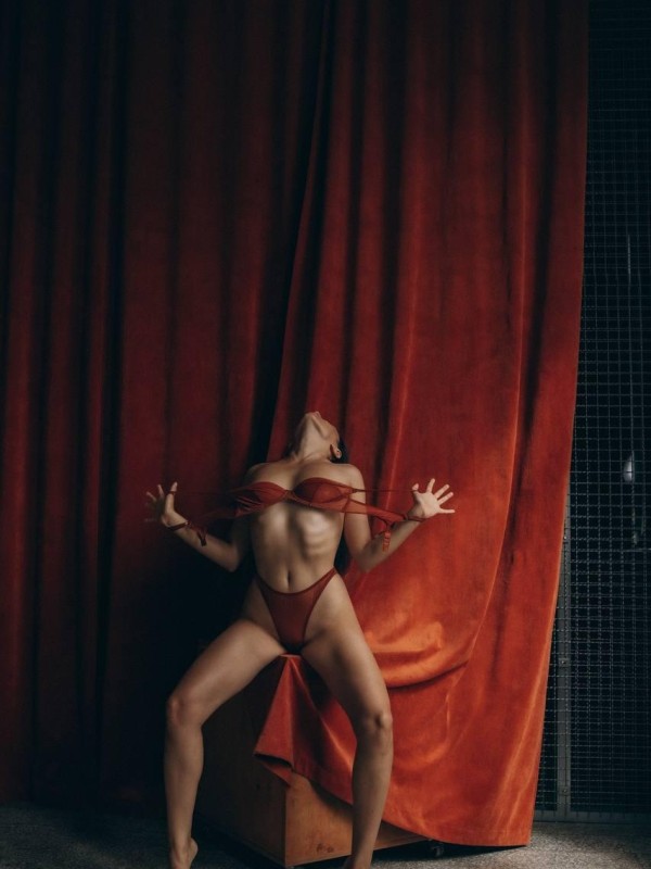 Таисия привлекательная девушка из Южноуральск цена от 6000 руб