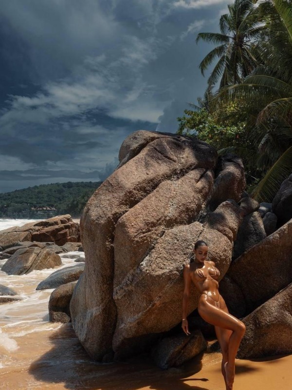 Марьяна привлекательная девушка из Южноуральск цена от 7000 руб